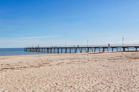 Heart Of Glenelg BnB - New Castle Holiday 14