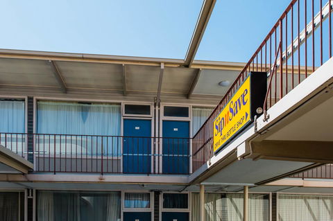 Bay Motel Hotel - New Castle Holiday 8
