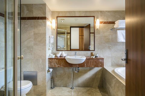 Arkaba Hotel - New Castle Holiday 23