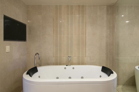 Arkaba Hotel - New Castle Holiday 38