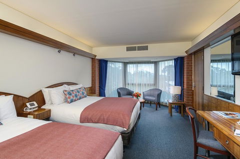 Arkaba Hotel - New Castle Holiday 1