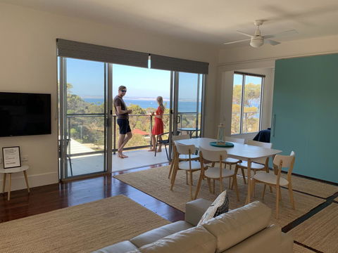 Sunrise On Falie Seaview Eco Accommodation - New Castle Holiday 18
