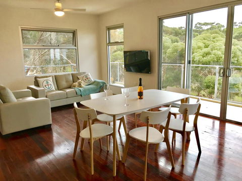 Sunrise On Falie Seaview Eco Accommodation - New Castle Holiday 22
