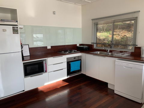 Sunrise On Falie Seaview Eco Accommodation - New Castle Holiday 12