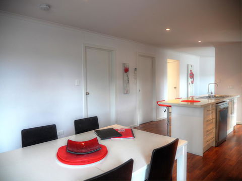 Home On Torrens - New Castle Holiday 21