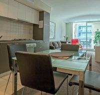 Adelaide DressCircle Apartments - North Terrace - New Castle Holiday