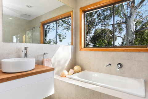 Port Of Call - Port Willunga - C21 SouthCoast Holidays - New Castle Holiday 8
