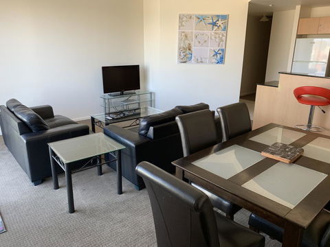 Ensenada Motor Inn And Suites - New Castle Holiday 32