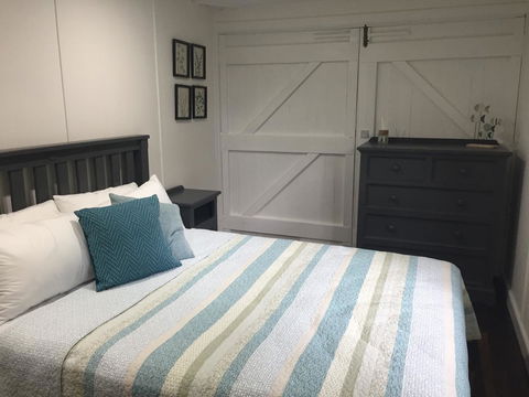 Boatsheds - New Castle Holiday 3