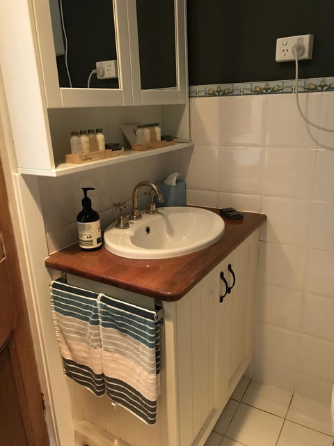 Kit Kat Cottage - Heritage Accommodation Burra - New Castle Holiday 28
