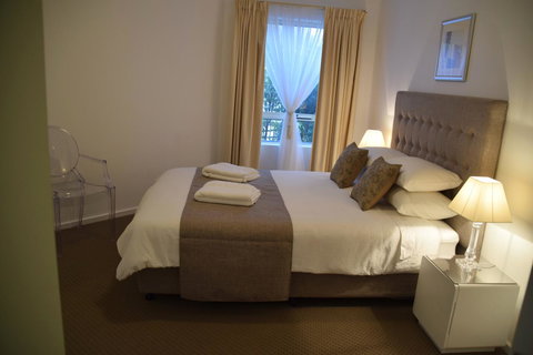 Spacious 4 BR And 2 Bathrooms City Apartment - New Castle Holiday 17