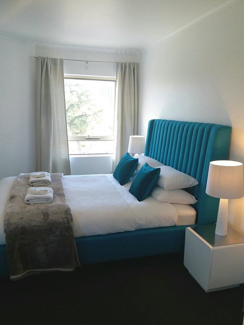 Spacious 4 BR And 2 Bathrooms City Apartment - New Castle Holiday 11