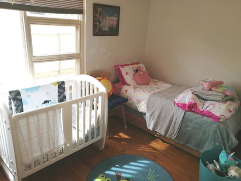 Hilda Anna's - New Castle Holiday 2