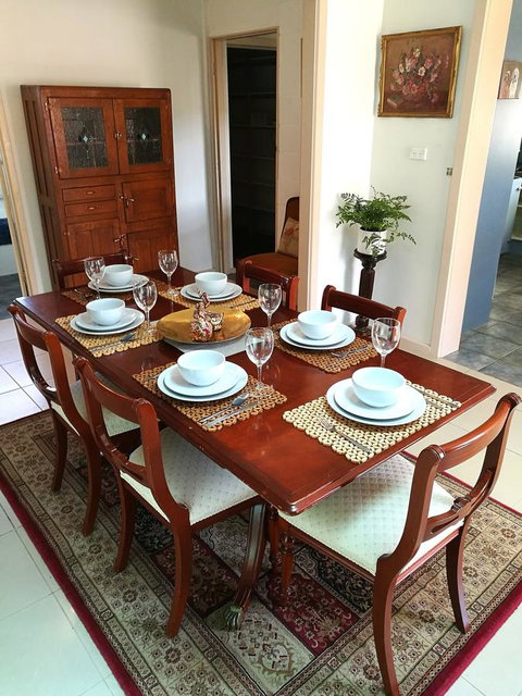 Hilda Anna's - New Castle Holiday 39