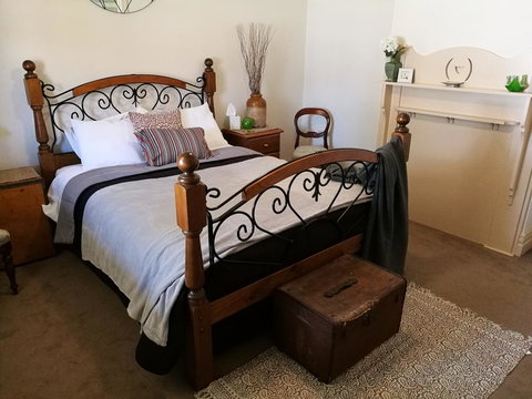 Hilda Anna's - New Castle Holiday 20