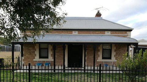 Hilda Anna's - New Castle Holiday 14