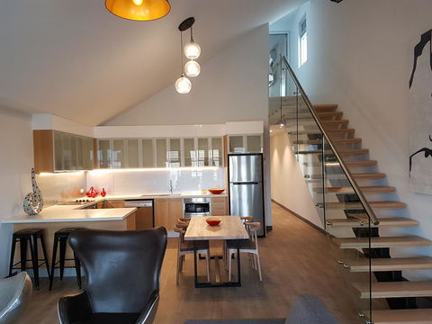 Semaphore Splash Apartments - New Castle Holiday 5