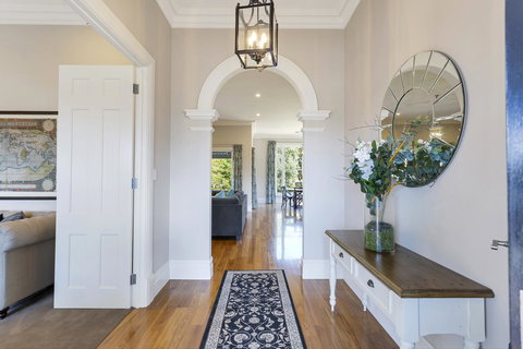 Grandview Accommodation - The Elm Tree Apartments - New Castle Holiday 22