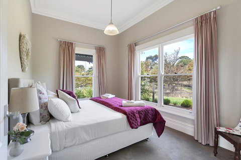 Grandview Accommodation - The Elm Tree Apartments - New Castle Holiday 12