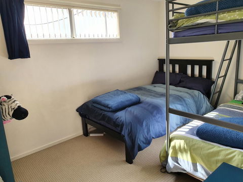Explore Adelaide, Gawler, The Barossa And Clare Valleys All-in-one - New Castle Holiday 5