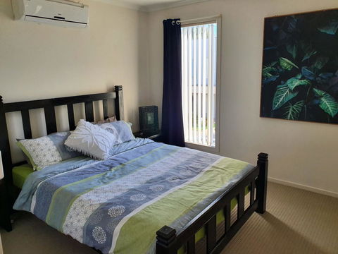 Explore Adelaide, Gawler, The Barossa And Clare Valleys All-in-one - New Castle Holiday 3