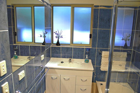 SeaShells Penneshaw - New Castle Holiday 26