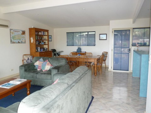 SeaShells Penneshaw - New Castle Holiday 12