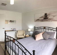 Windsor Gardens Home - New Castle Holiday