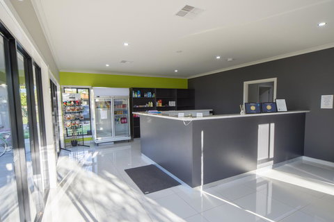 Paringa Resort - New Castle Holiday 10