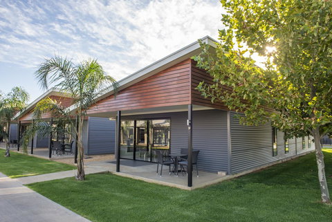 Paringa Resort - New Castle Holiday 0