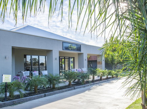 Paringa Resort - New Castle Holiday 12