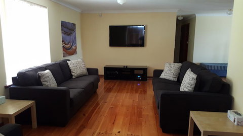 Breeze On Scenic - New Castle Holiday 7