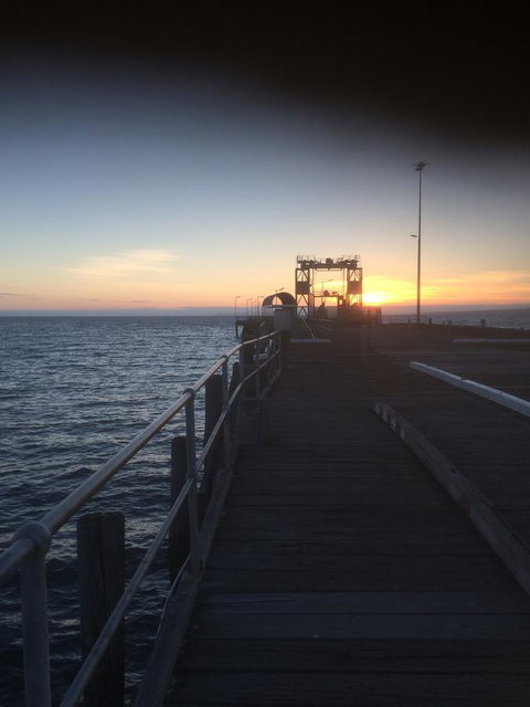 Kingscote Central - New Castle Holiday 10