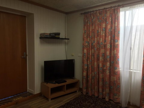 Kingscote Central - New Castle Holiday 2