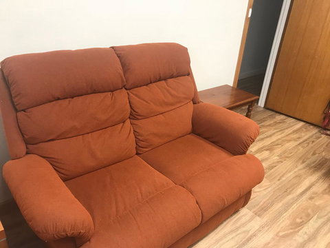 Kingscote Central - New Castle Holiday 4