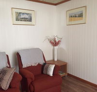 Kingscote Central - New Castle Holiday