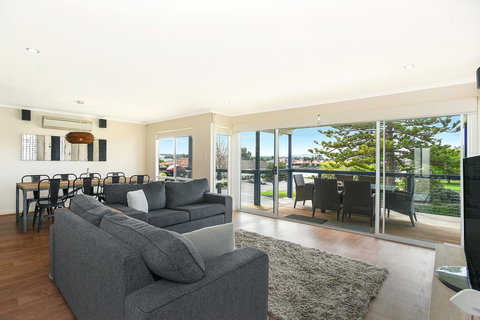 'Hope House' - Encounter Bay - New Castle Holiday 5