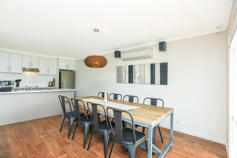 'Hope House' - Encounter Bay - New Castle Holiday 8