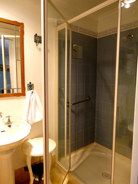 Aldgate Valley Bed And Breakfast - New Castle Holiday 28