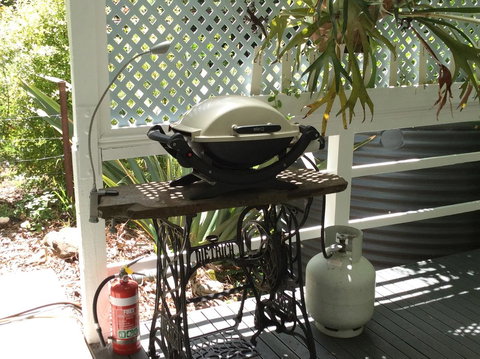 Aldgate Valley Bed And Breakfast - New Castle Holiday 26