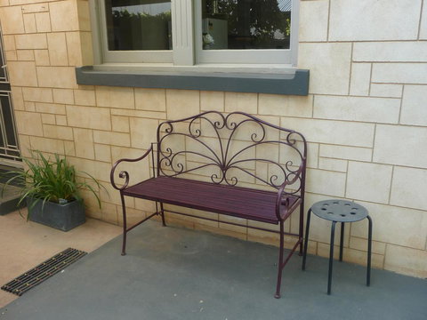 Country Bakehouse Accommodation - New Castle Holiday 21