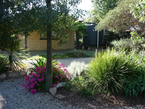 Country Bakehouse Accommodation - New Castle Holiday 22