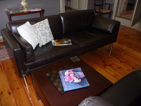 Country Bakehouse Accommodation - New Castle Holiday 7