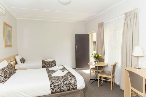 Bathurst Motor Inn - New Castle Holiday 24