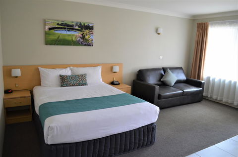 Bathurst Motor Inn - New Castle Holiday 2