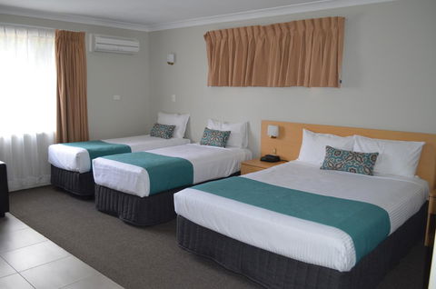 Bathurst Motor Inn - New Castle Holiday 8