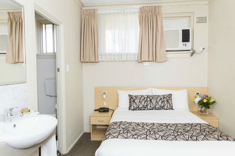Bathurst Motor Inn - New Castle Holiday 23