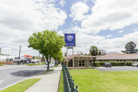 Bathurst Motor Inn - New Castle Holiday 22