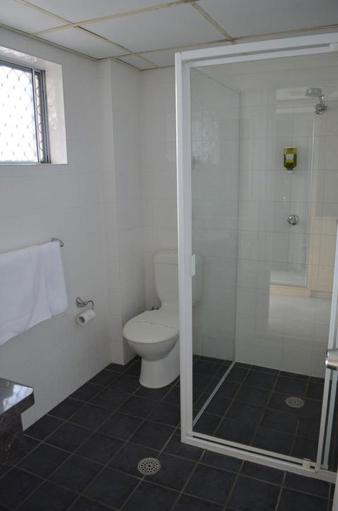Bathurst Motor Inn - New Castle Holiday 21