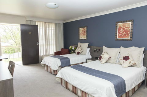 Bathurst Motor Inn - New Castle Holiday 12